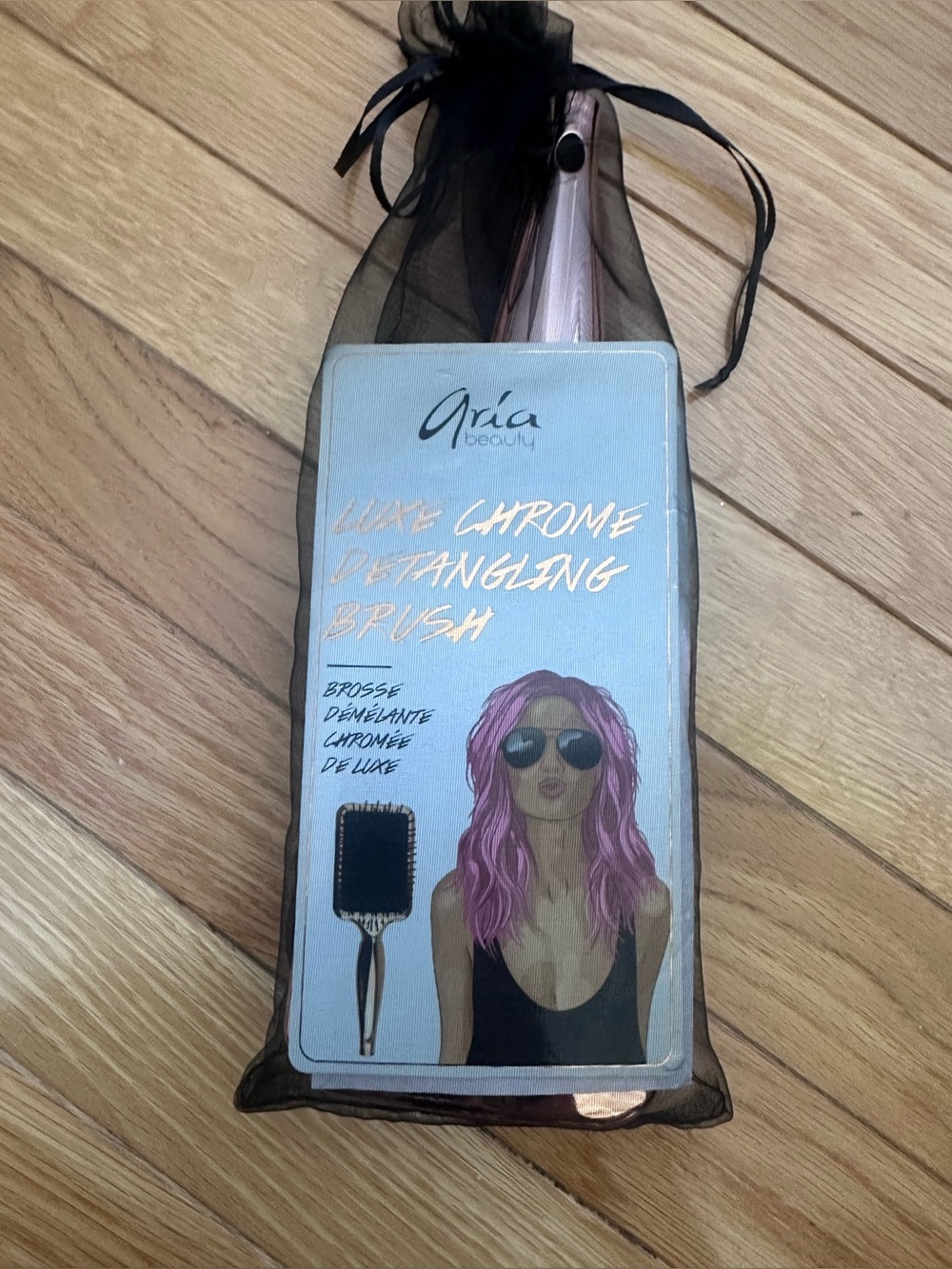 Aria Luxe Chrome Detangling Brush